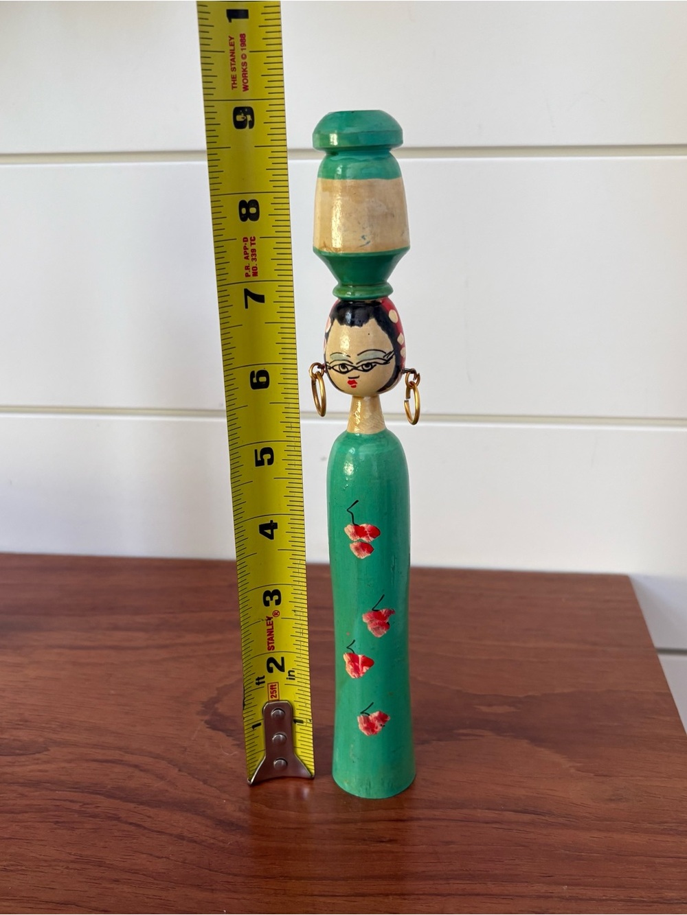 Vintage Egyptian Folk Art Wooden Handmade Painted Decorative Spindle Dolls Pair - Picture 9 of 9